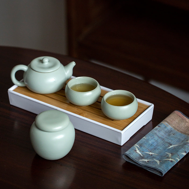 Everypax Vintage-Style Portable Ceramic Tea Set with Pot and Two Cups – product photograph 2