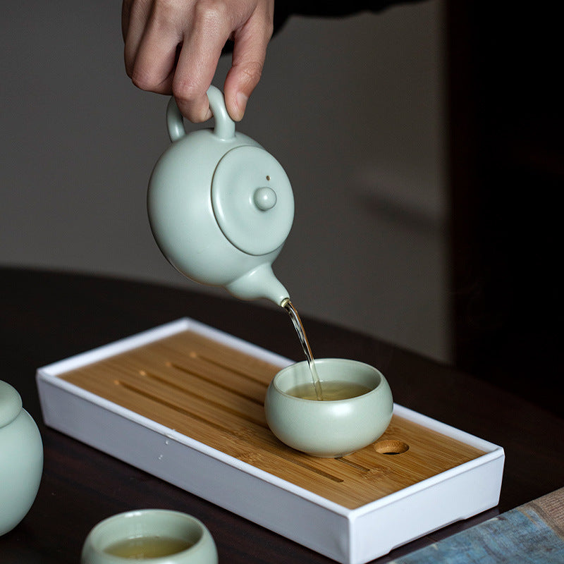 Everypax Vintage-Style Portable Ceramic Tea Set with Pot and Two Cups – product photograph 3